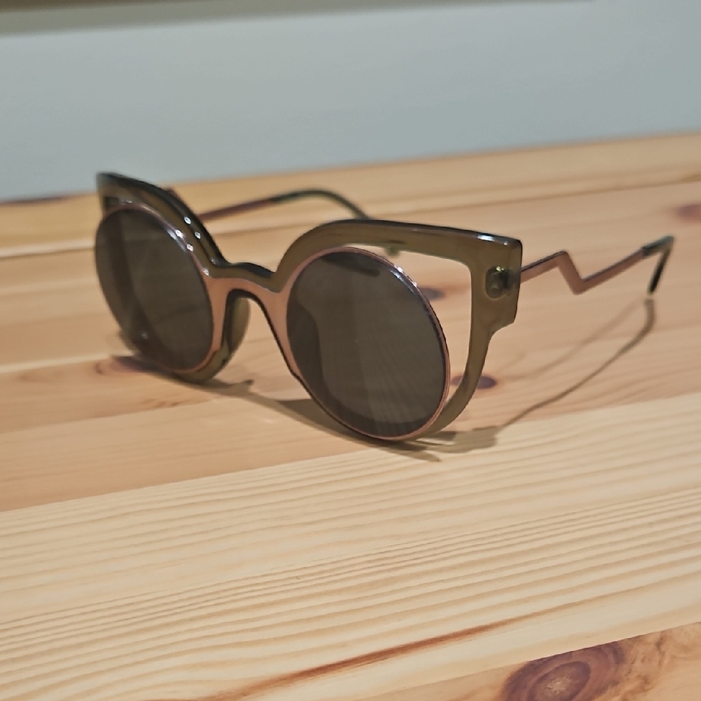 Fendi Paradeyes FF0137/S Women's Sunglasses - Green/Pink with Grey Lenses